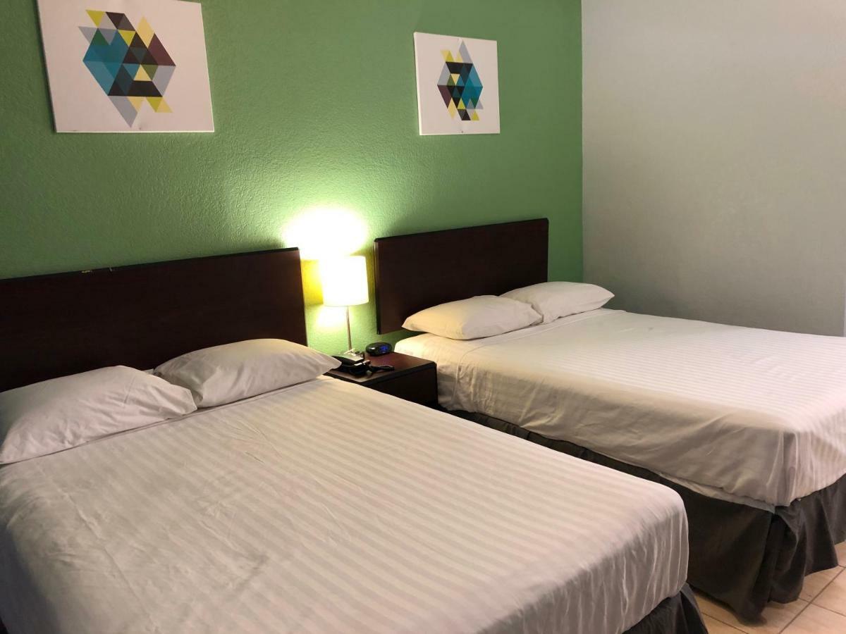 Hwy 59 Motel Laredo Medical Center Eksteriør billede